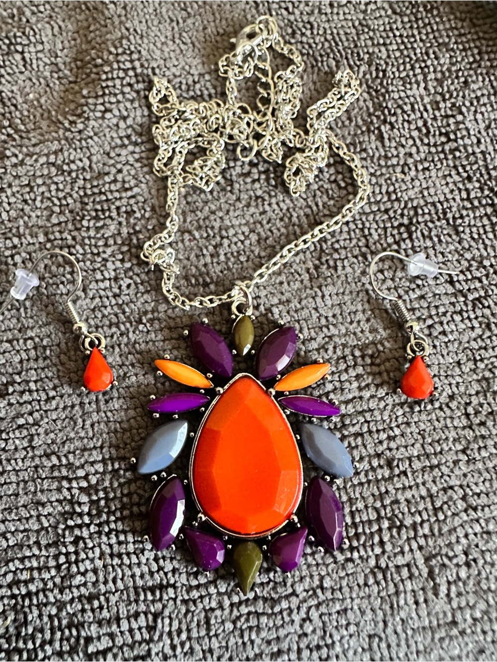 Colorful Teardrop Statement Necklace and Earring Set - Orange, Purple, Gray